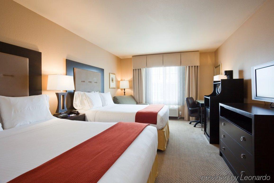 Holiday Inn Express And Suites Houston North - Iah Area By Ihg Exterior photo