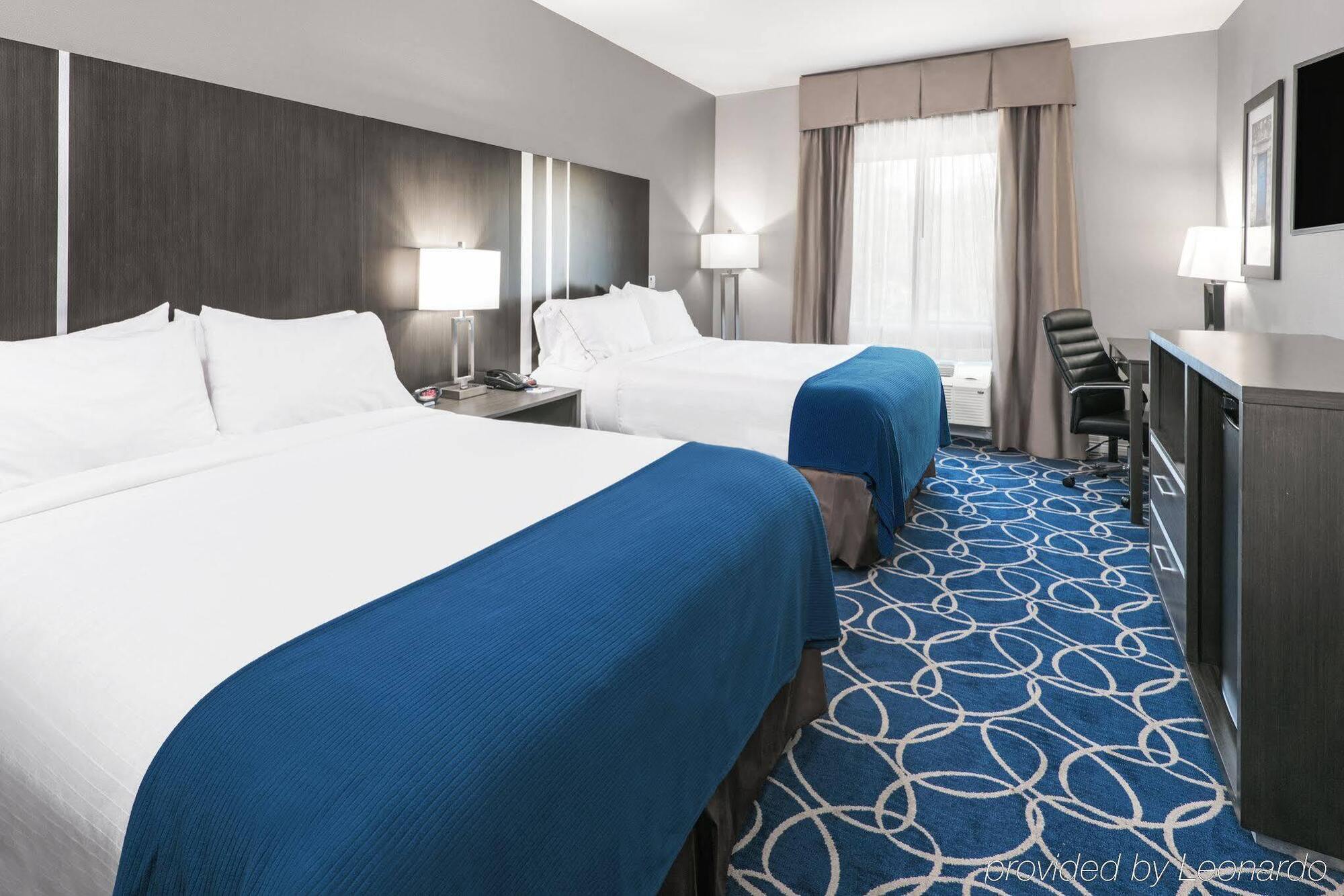 Holiday Inn Express And Suites Houston North - Iah Area By Ihg Exterior photo